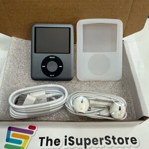 Refurbished Apple iPod 3rd Gen 8GB Black + 1 YR CPS Warranty ( Price Firm)